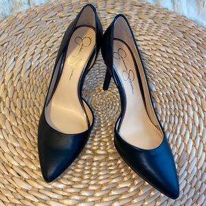 Jessica Simpson Black Pumps